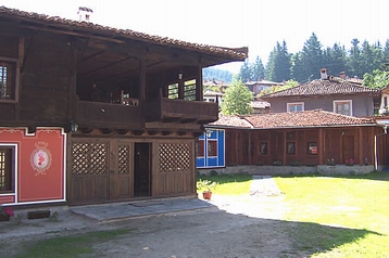 Bugarska Privát Koprivštitza, Eksterijer